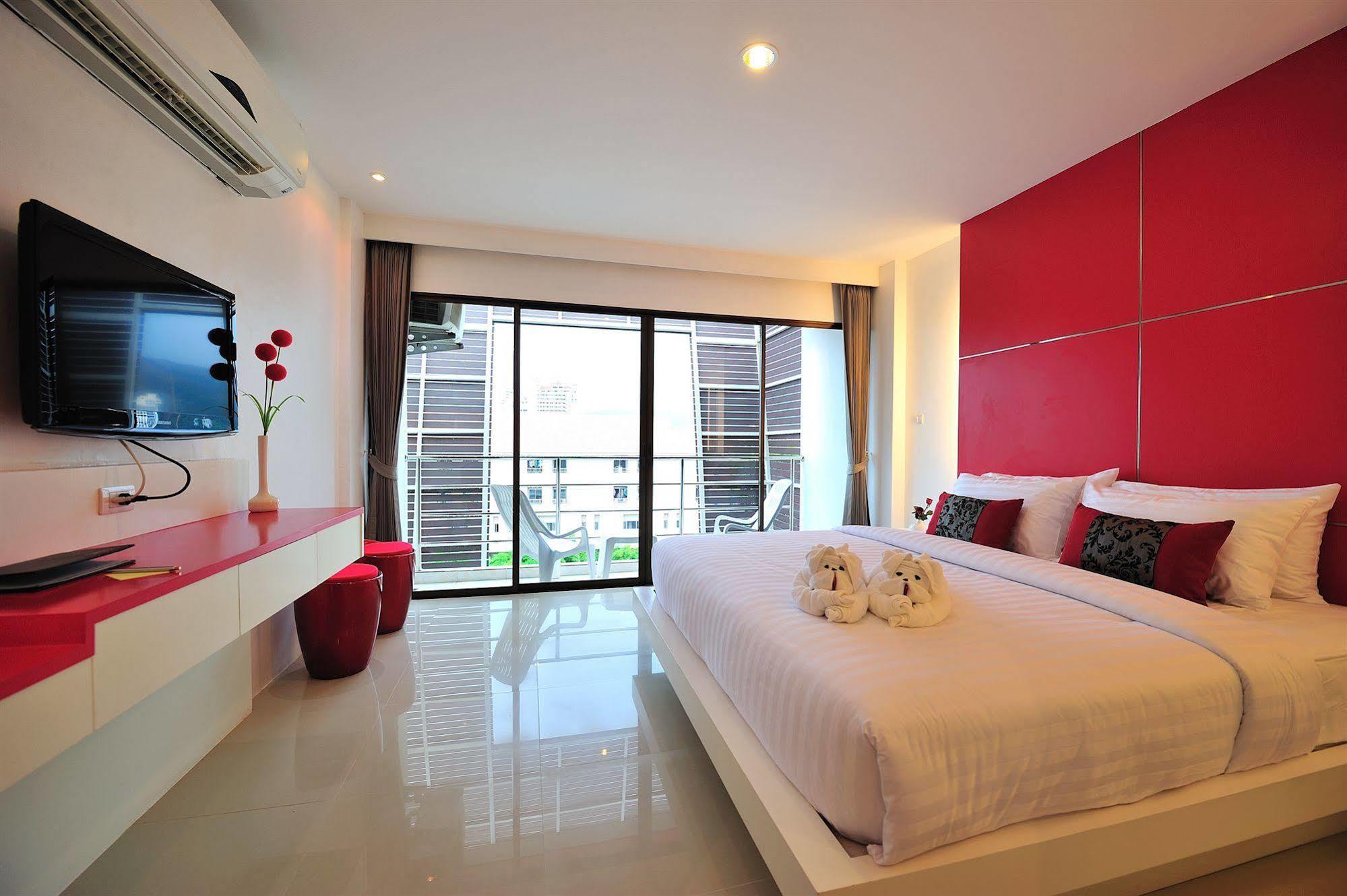 Alfresco Phuket Hotel Patong Exterior foto